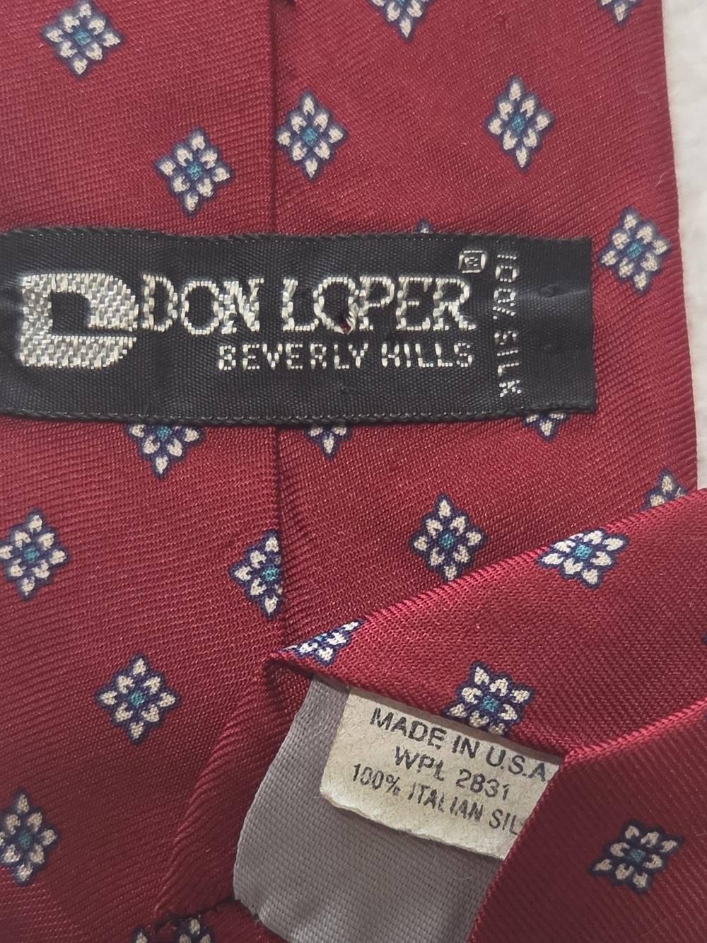 Don Loper Vintage 100% Italian Silk Burgundy Medallion Tie